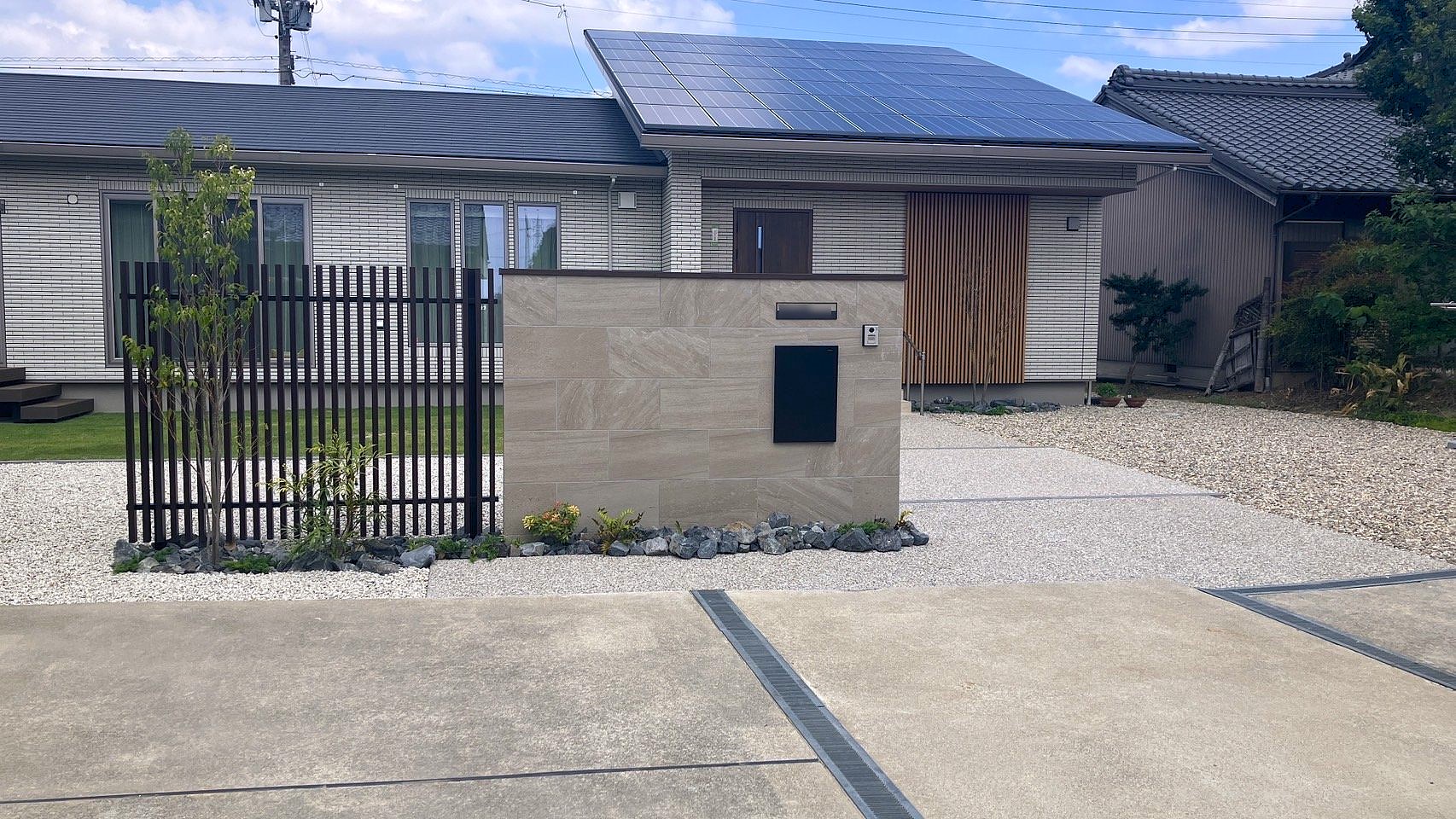 平屋住宅のデザインエクステリア！広い敷地を隅々まで使いやすく 画像