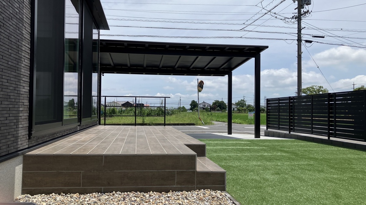 バーベキューを満喫する庭　安全に楽しむ庭づくりを指南　アイデア満載の施工事例も 画像