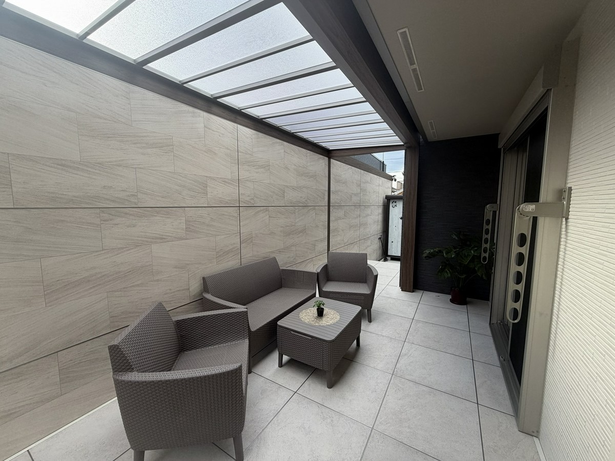 ソトとナカをつなぐ特等席ができました！こだわりの新築住宅デザイン外構が誕生 画像