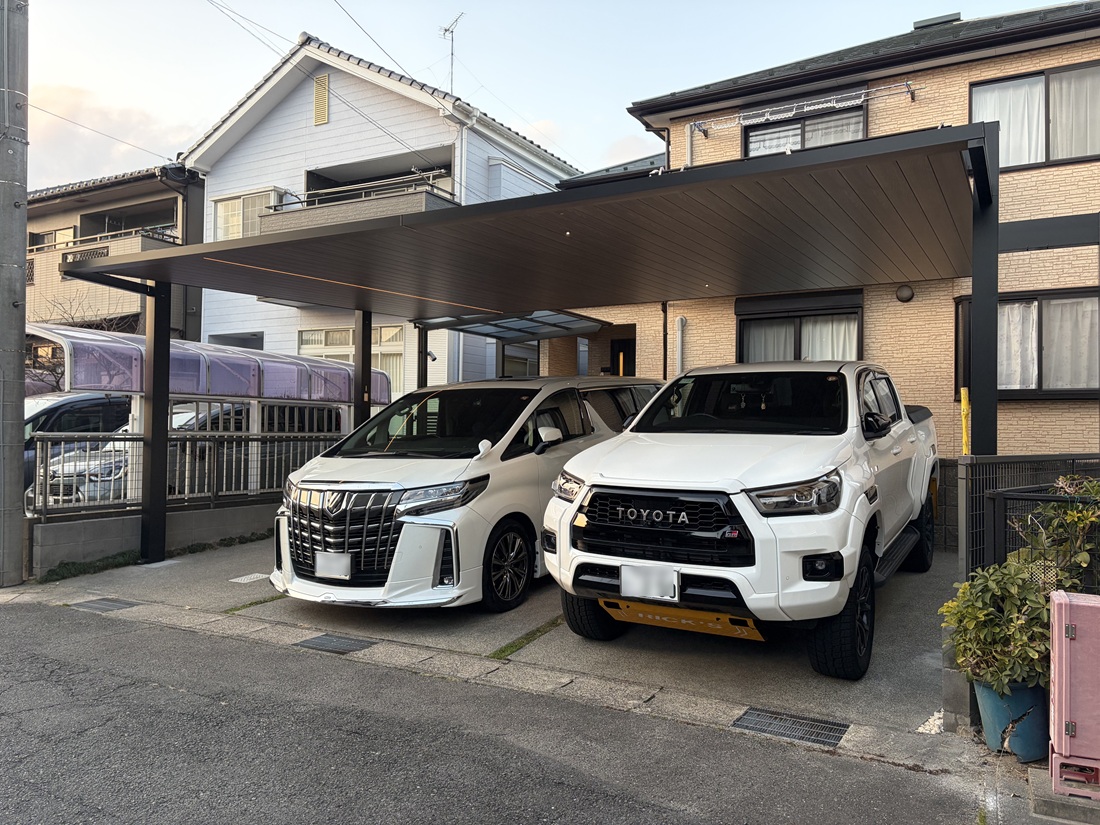 こだわりデザインのカーポート設置 全体的にすっきり美しくリフォーム 画像