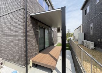ハイグレードテラス屋根の設置で住空間全体がオシャレに！ アイキャッチ画像