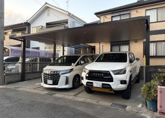 こだわりデザインのカーポート設置　全体的にすっきり美しくリフォーム アイキャッチ画像