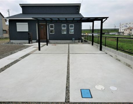 駐車スペースに星形のデザインを　住宅をステキに見せる外構に！ アイキャッチ画像