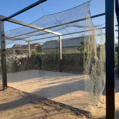 家族の想いを叶える庭    ― 野球の練習ができる庭の施工事例を紹介 ― アイキャッチ画像