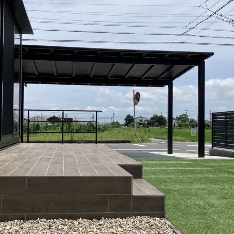 バーベキューを満喫する庭　安全に楽しむ庭づくりを指南　アイデア満載の施工事例も アイキャッチ画像